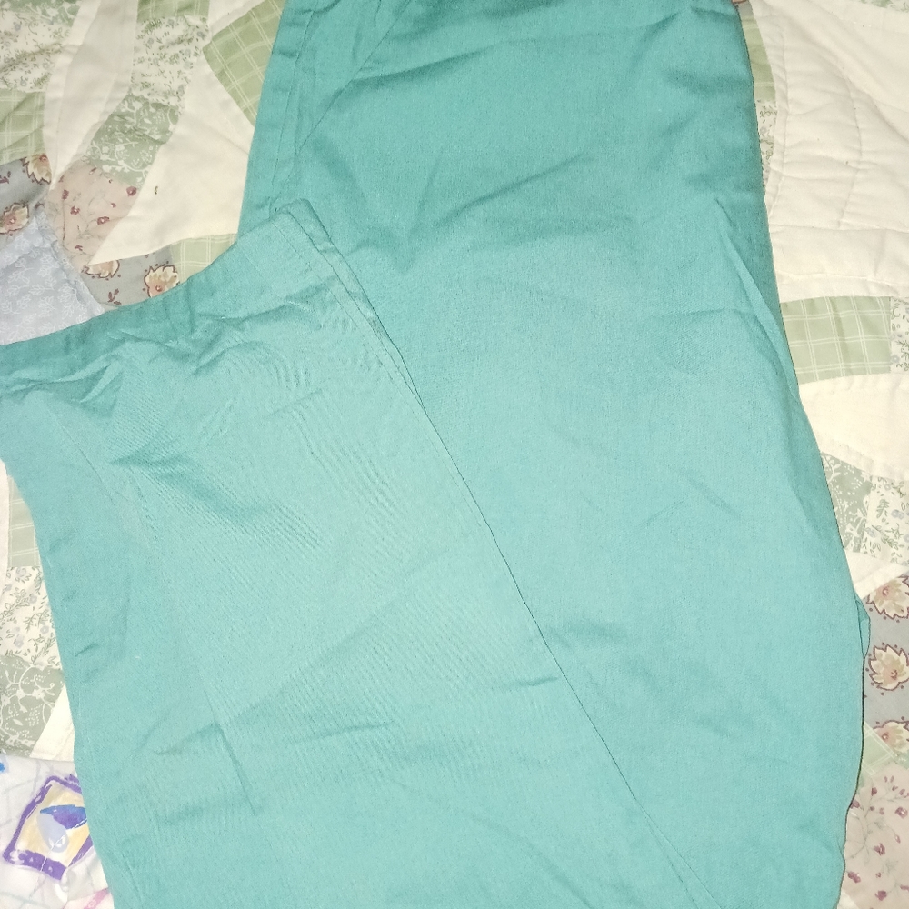 Scrub set - Picture 4 of 5